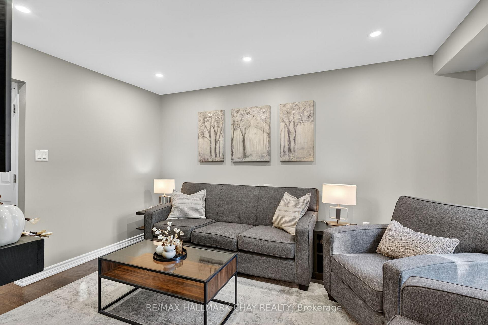 Photo 22 of 53 McKnight Crescent, New Tecumseth, Tottenham — HOMEH