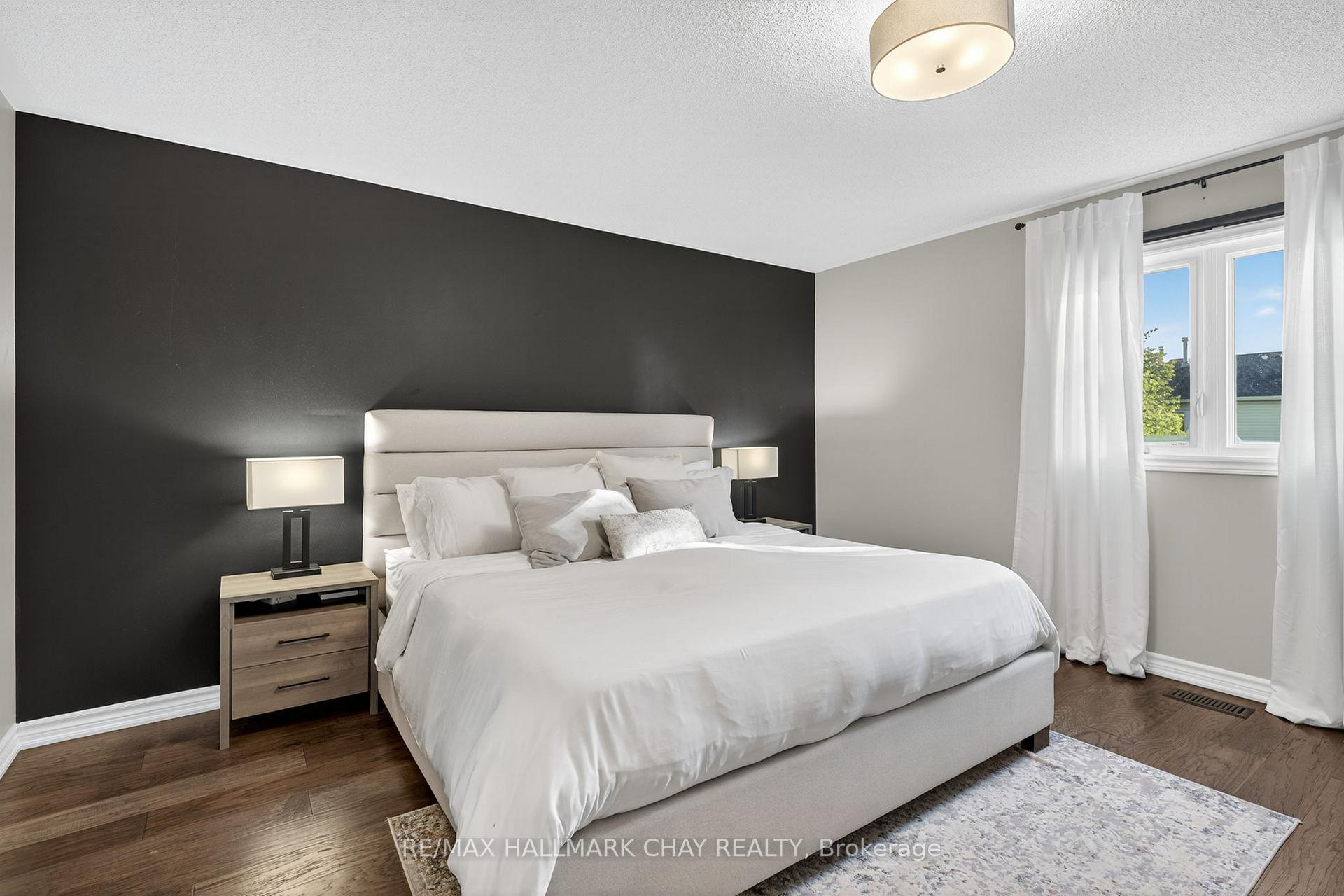 Photo 25 of 53 McKnight Crescent, New Tecumseth, Tottenham — HOMEH