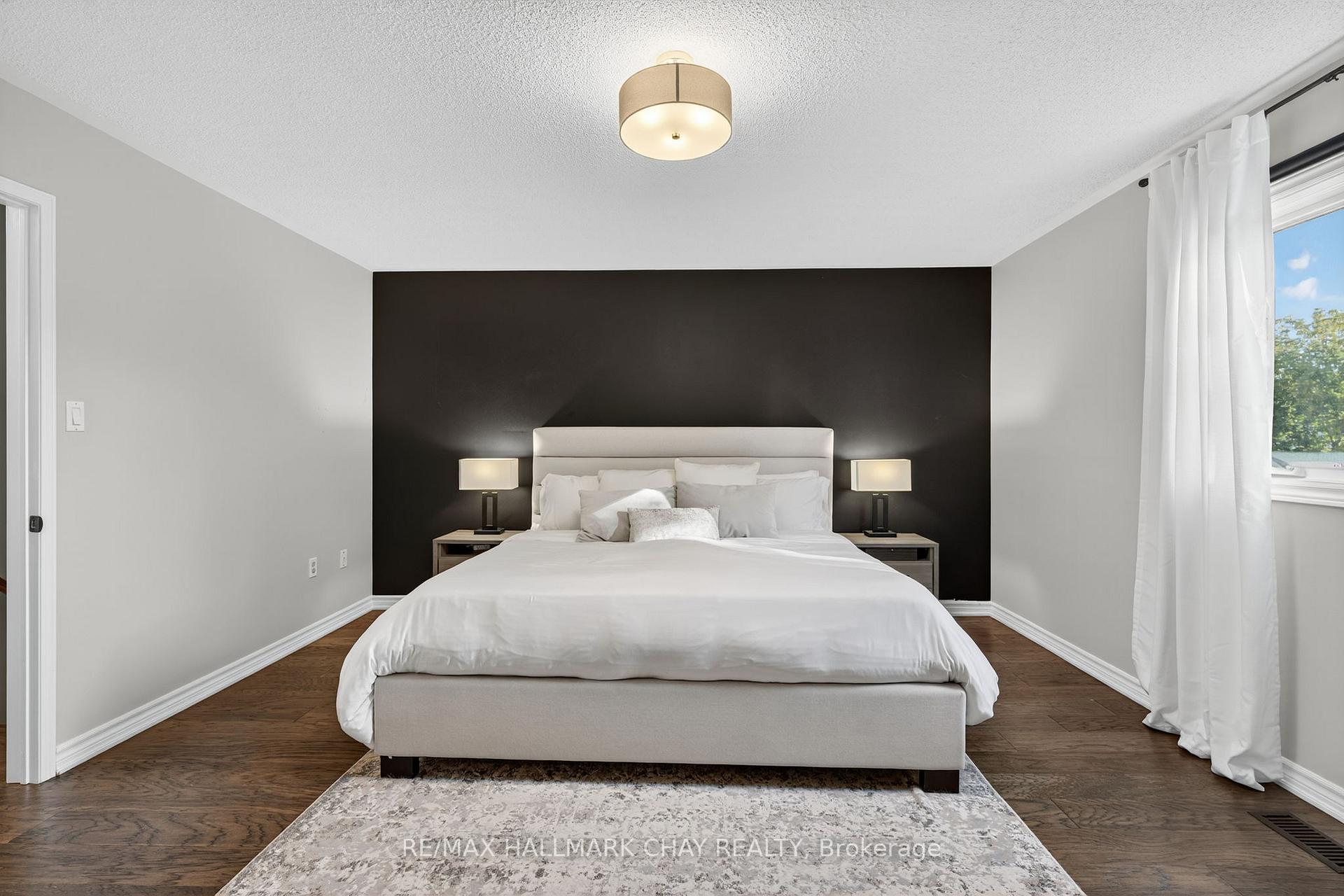 Photo 26 of 53 McKnight Crescent, New Tecumseth, Tottenham — HOMEH