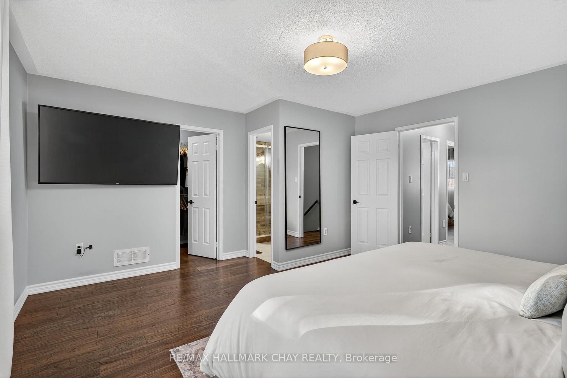 Photo 28 of 53 McKnight Crescent, New Tecumseth, Tottenham — HOMEH