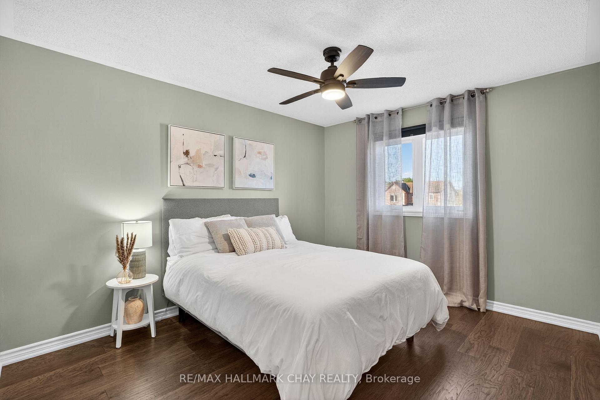 Photo 32 of 53 McKnight Crescent, New Tecumseth, Tottenham — HOMEH