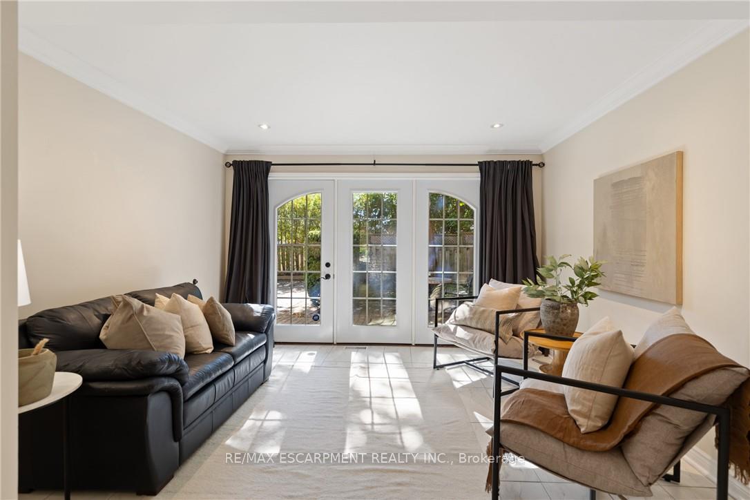 Photo 9 of 126 Brant Street, Oakville, Central — HOMEH