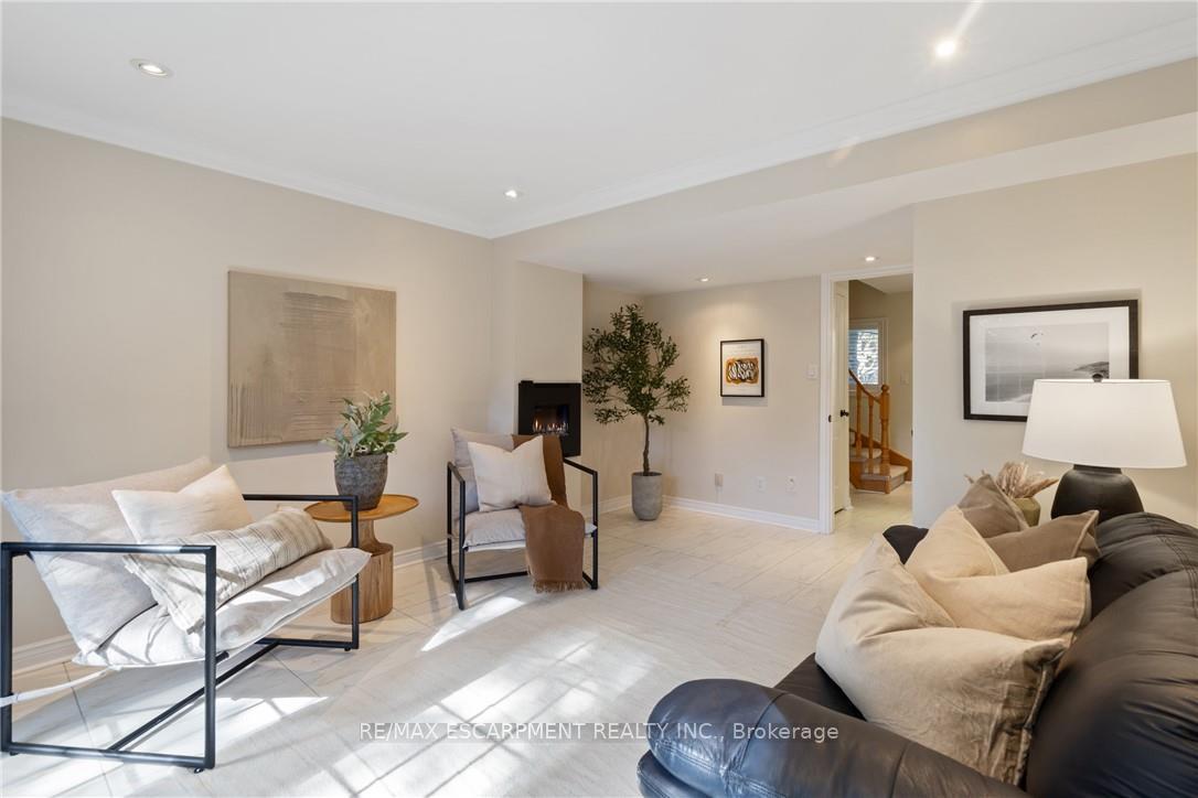 Photo 10 of 126 Brant Street, Oakville, Central — HOMEH