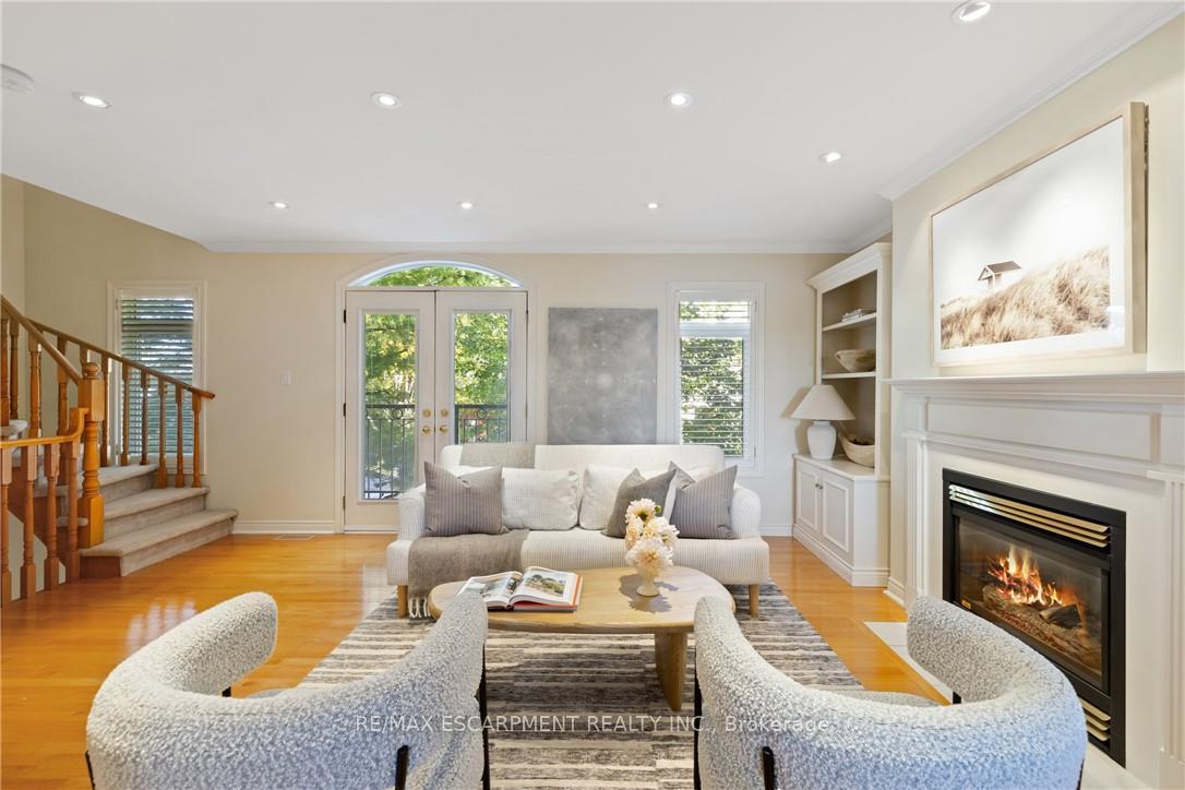 Photo 17 of 126 Brant Street, Oakville, Central — HOMEH