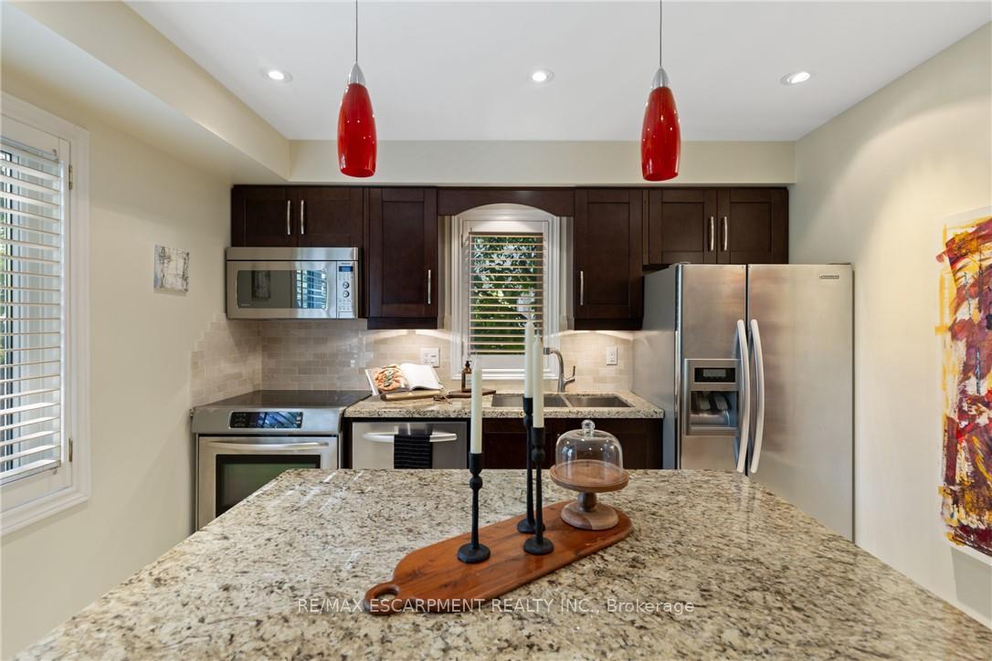 Photo 22 of 126 Brant Street, Oakville, Central — HOMEH
