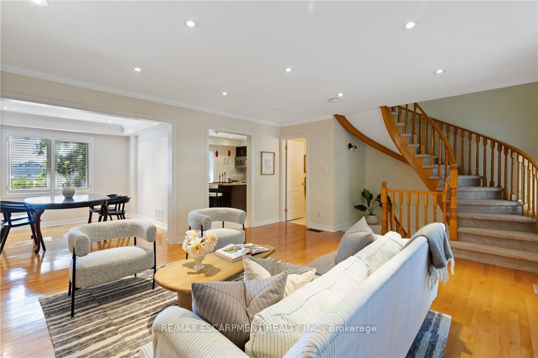 Photo 24 of 126 Brant Street, Oakville, Central — HOMEH