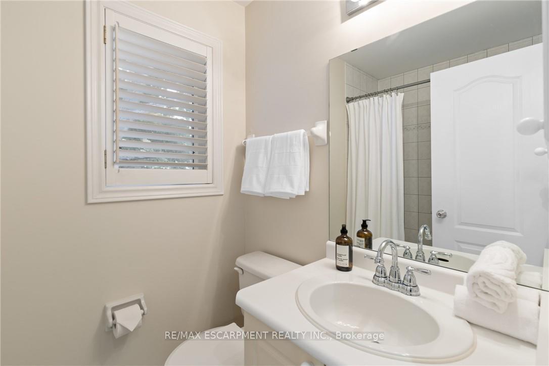 Photo 25 of 126 Brant Street, Oakville, Central — HOMEH