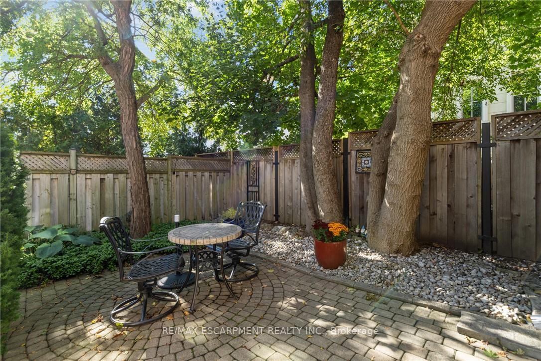 Photo 32 of 126 Brant Street, Oakville, Central — HOMEH