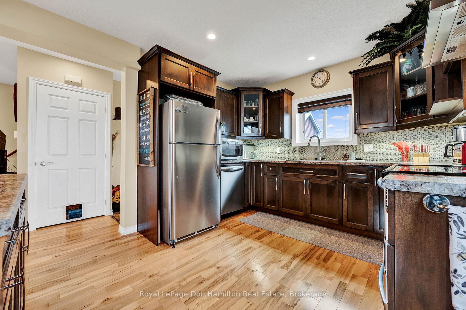Photo 5 of 7078 86 Line, North Perth, Wallace — HOMEH