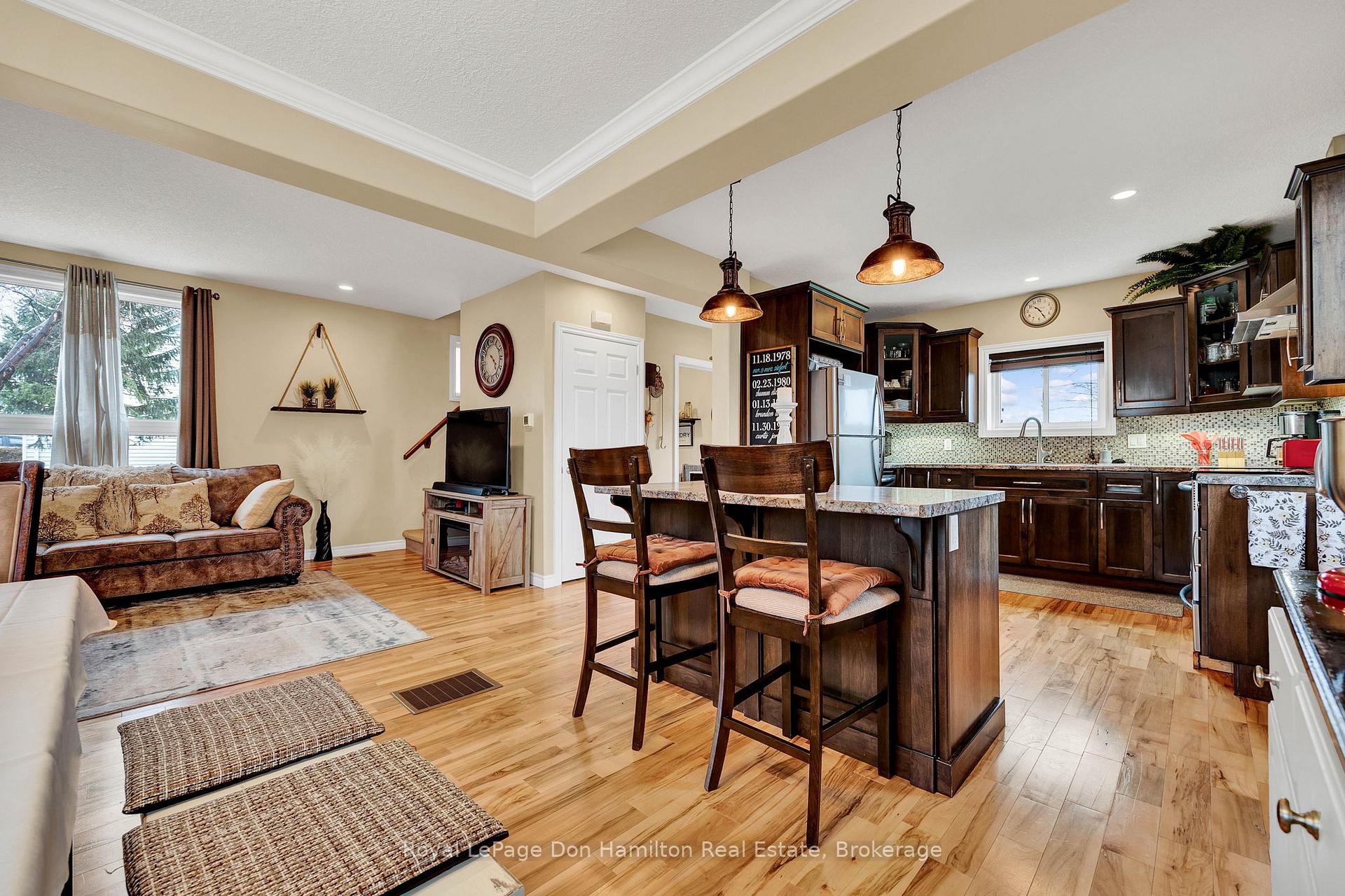 Photo 10 of 7078 86 Line, North Perth, Wallace — HOMEH