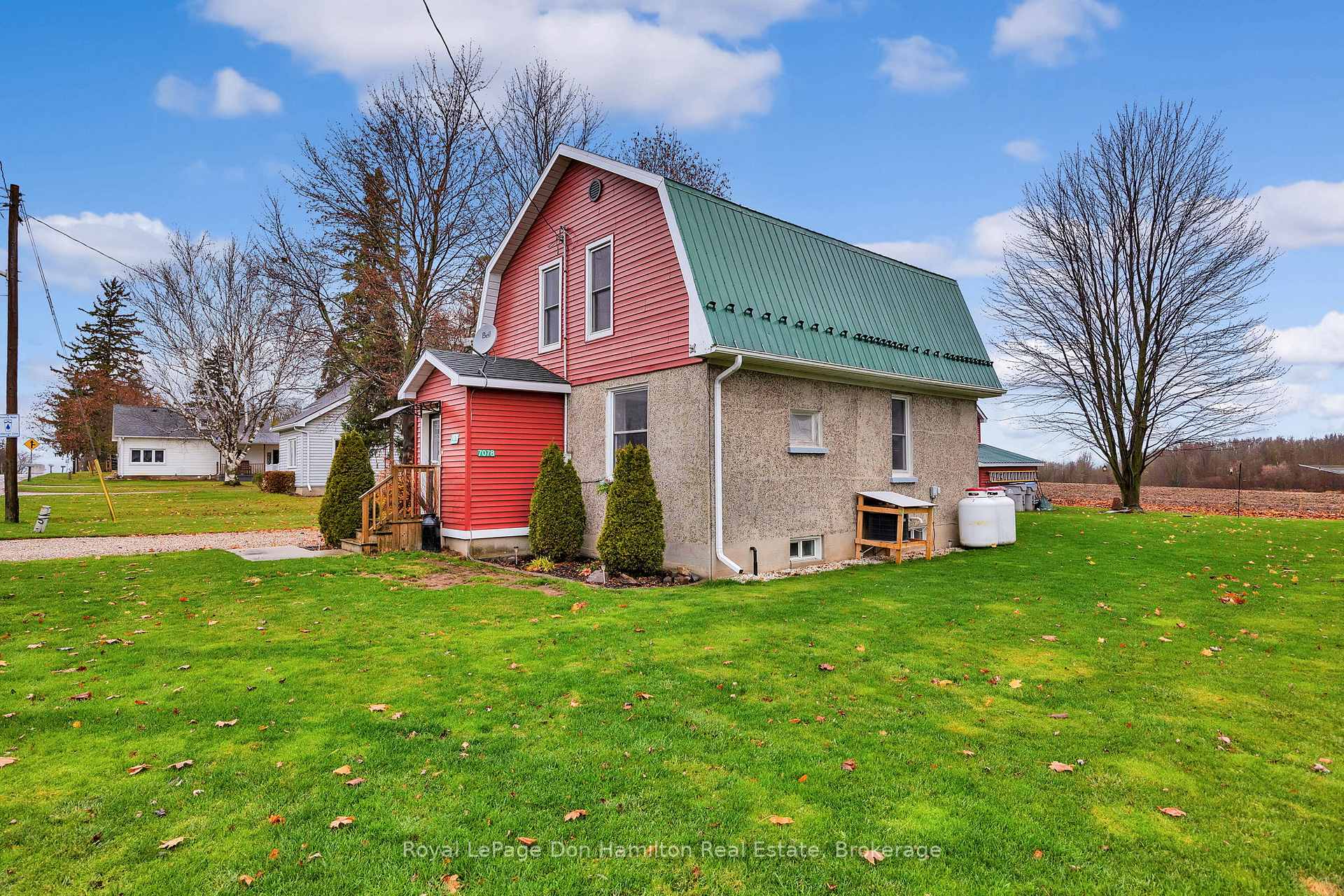 Photo 23 of 7078 86 Line, North Perth, Wallace — HOMEH