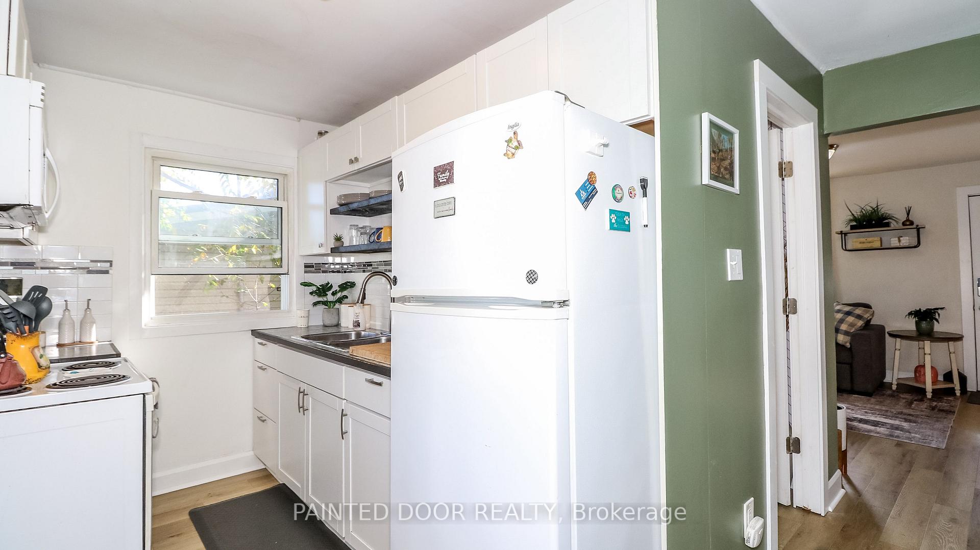 Photo 10 of 7 Albany Avenue, Orillia — HOMEH