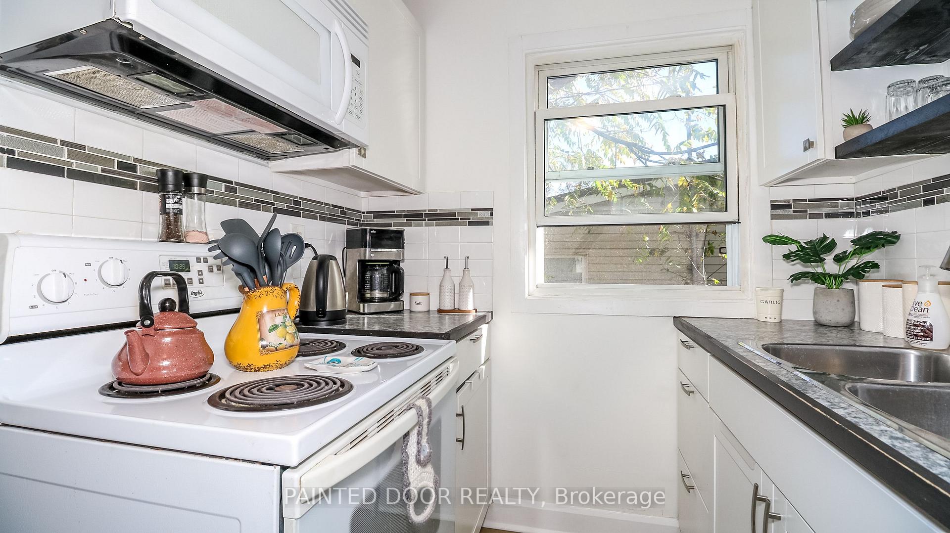 Photo 12 of 7 Albany Avenue, Orillia — HOMEH