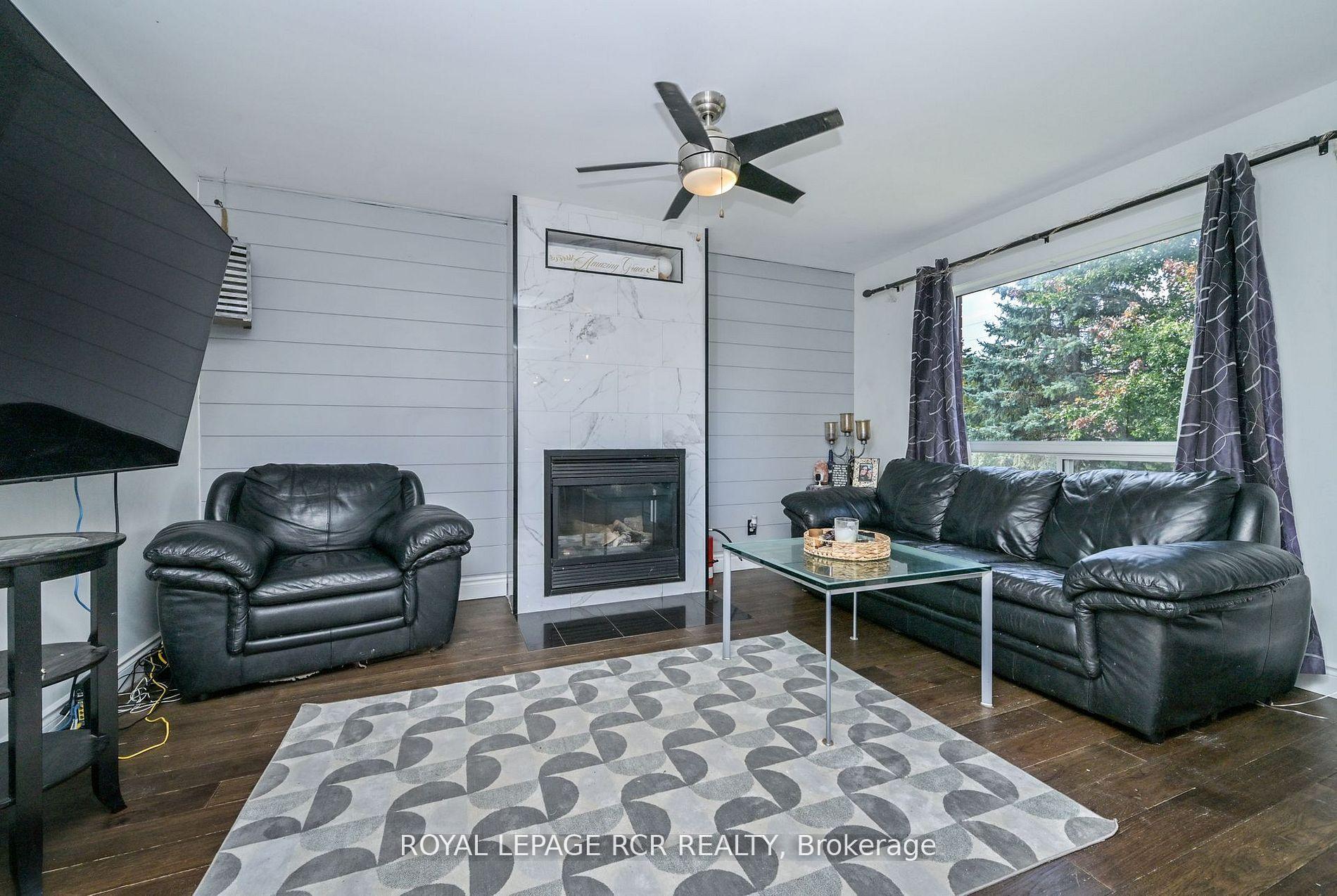 Photo 8 of 22 Coburn Crescent, New Tecumseth, Beeton — HOMEH