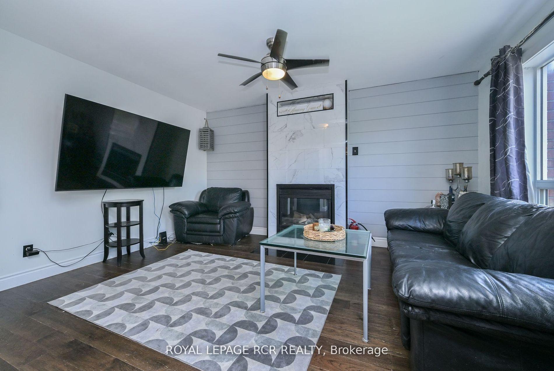 Photo 9 of 22 Coburn Crescent, New Tecumseth, Beeton — HOMEH