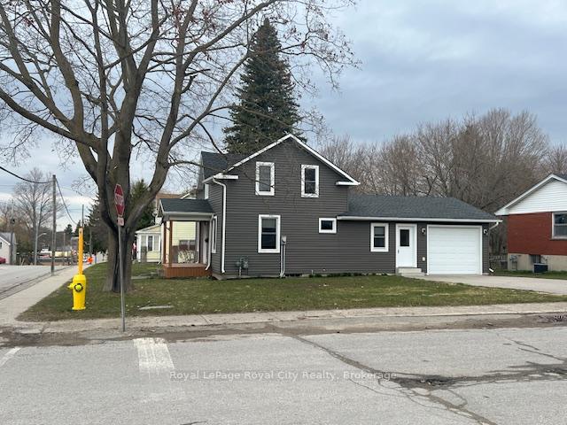 Photo 24 of 103 Victoria Street E, North Huron, Wingham — HOMEH