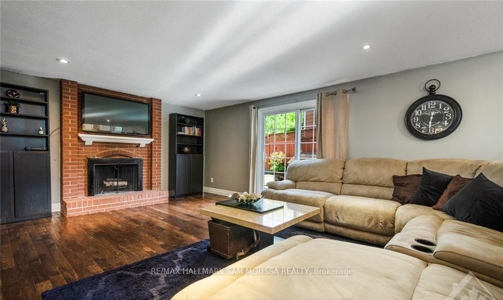 Photo 12 of 1791 Calumet Lane, Ottawa, Convent Glen South — HOMEH