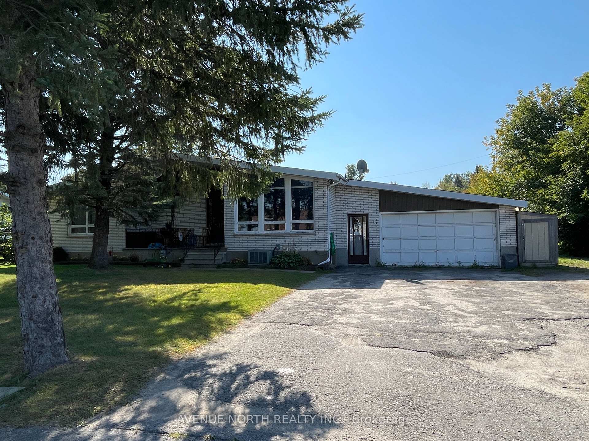 Photo 1 of 195 Wall Road, Ottawa, Navan — HOMEH