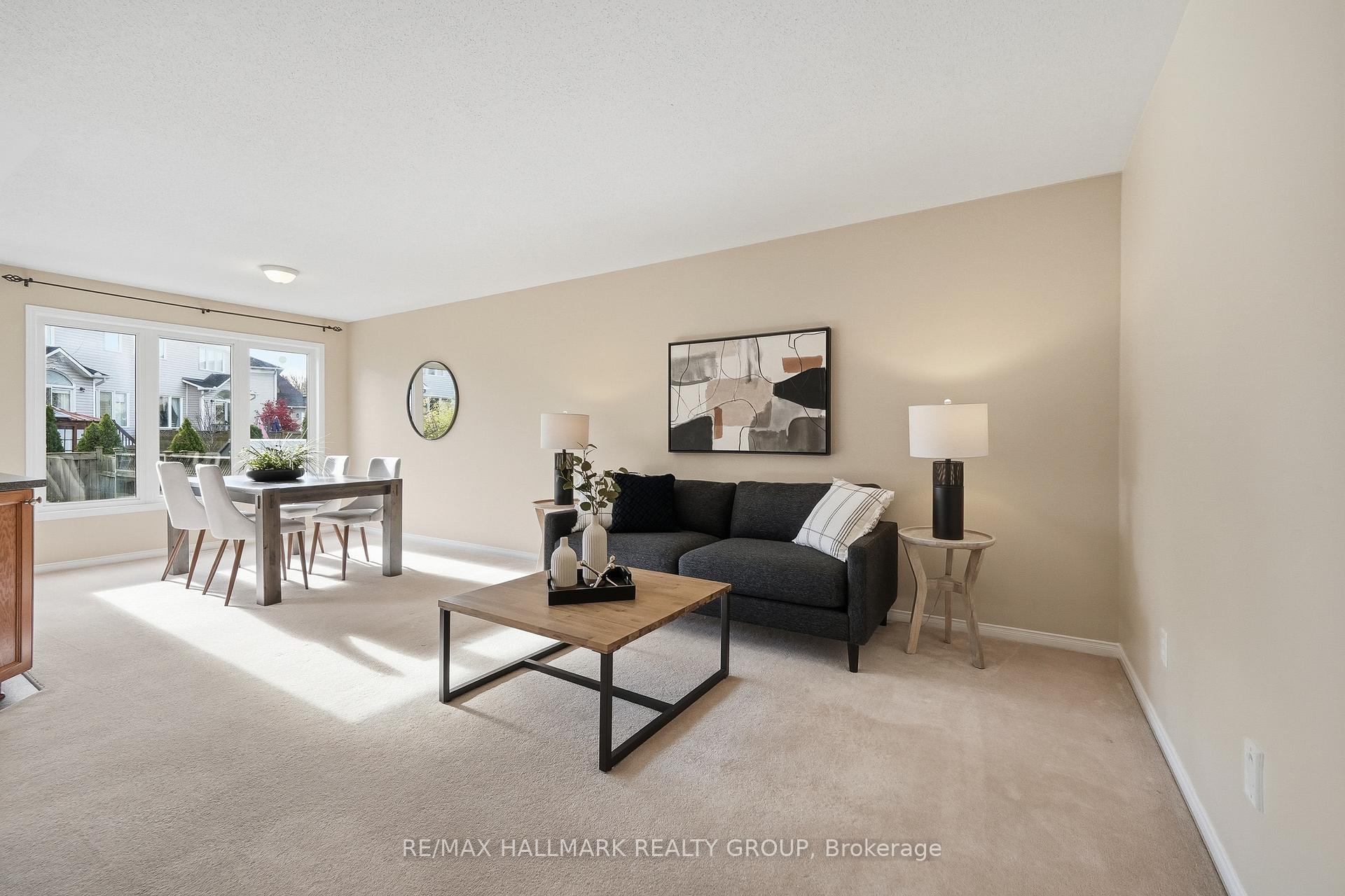 Photo 5 of 204 Greenridge Street, Ottawa, Chapel Hill — HOMEH