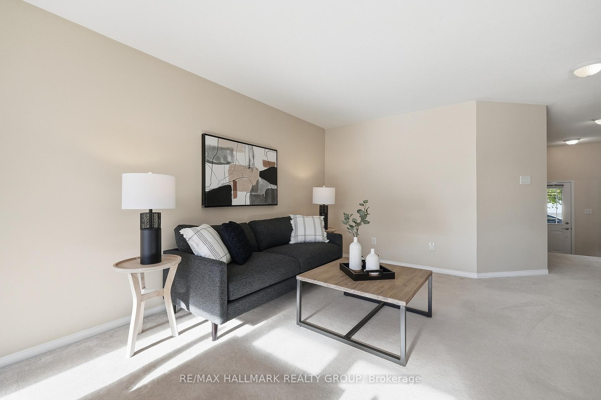 Photo 6 of 204 Greenridge Street, Ottawa, Chapel Hill — HOMEH