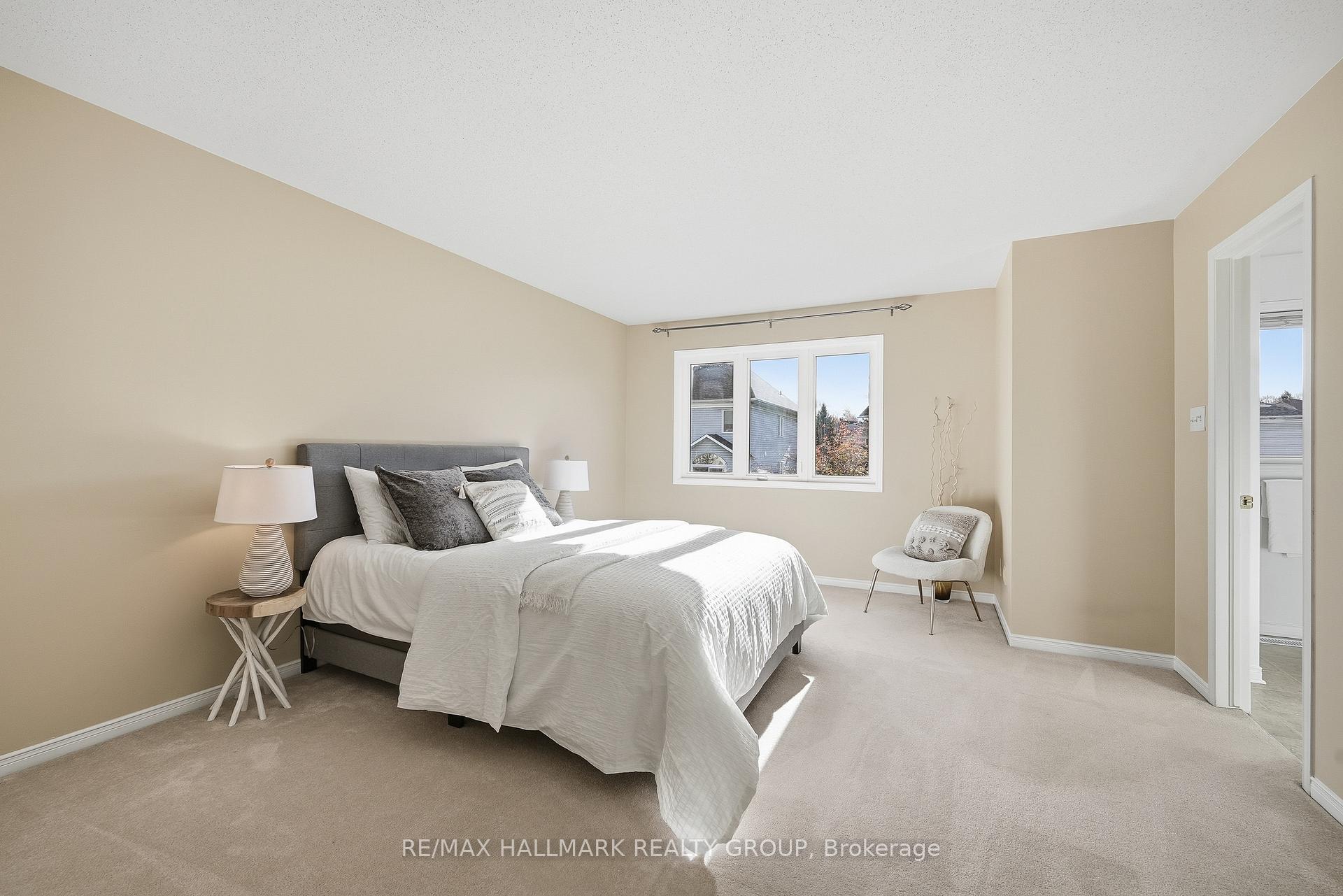 Photo 17 of 204 Greenridge Street, Ottawa, Chapel Hill — HOMEH