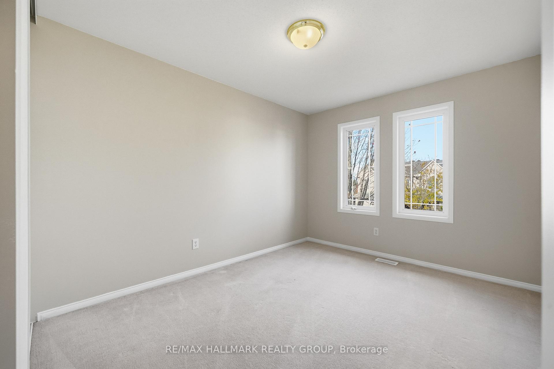 Photo 22 of 204 Greenridge Street, Ottawa, Chapel Hill — HOMEH