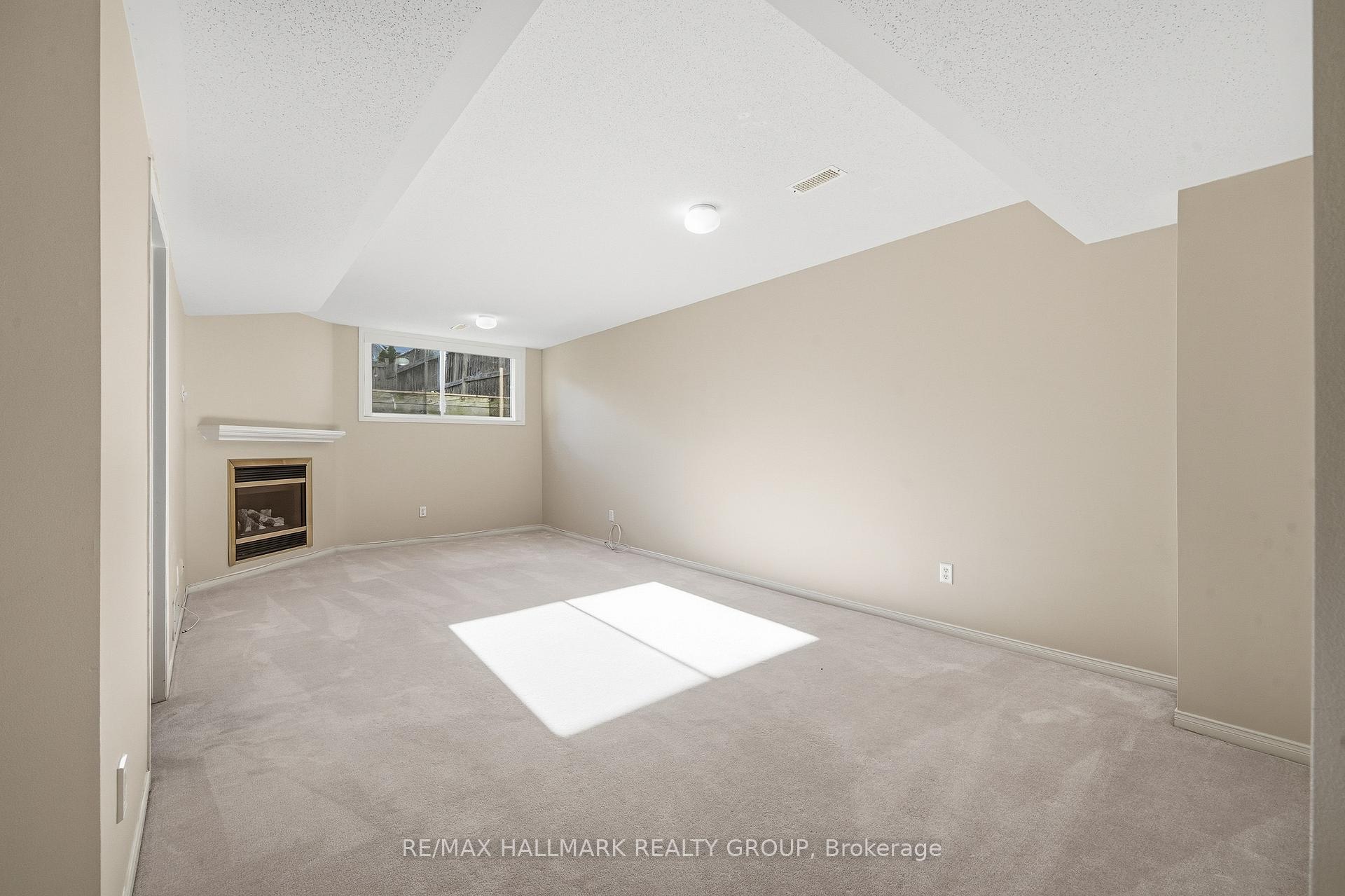 Photo 25 of 204 Greenridge Street, Ottawa, Chapel Hill — HOMEH