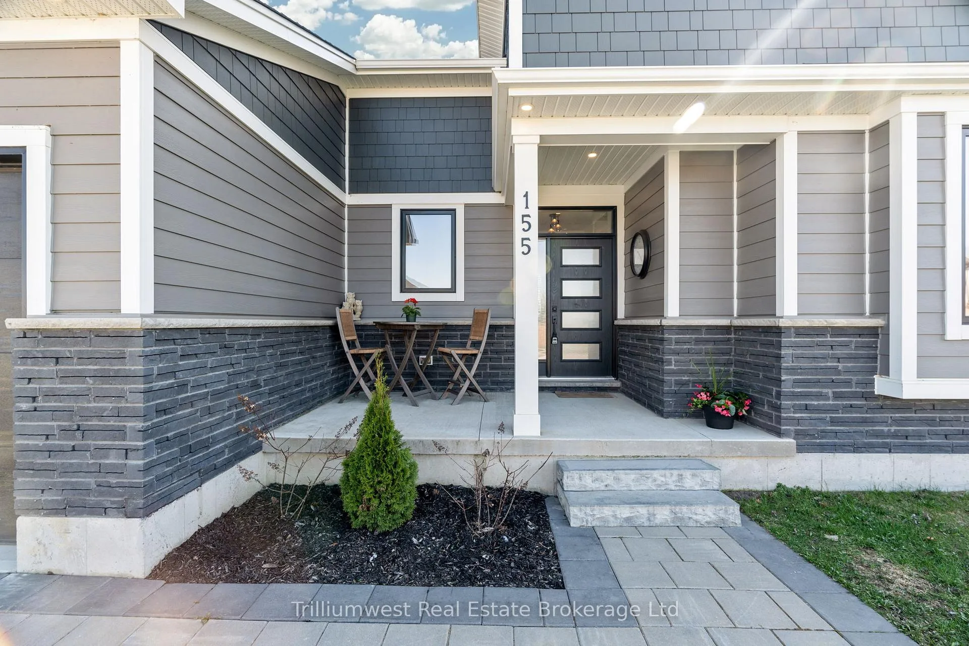 Photo 4 of 155 Mcleod Street, North Middlesex, Parkhill — HOMEH