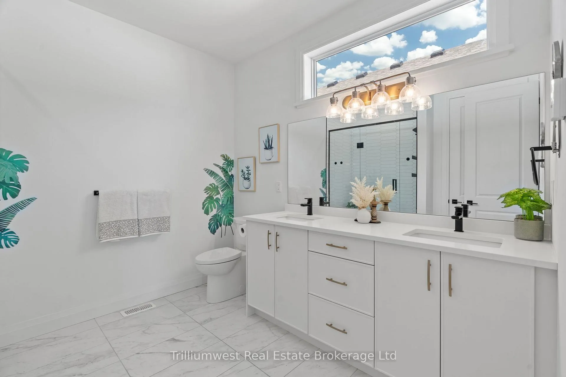 Photo 32 of 155 Mcleod Street, North Middlesex, Parkhill — HOMEH