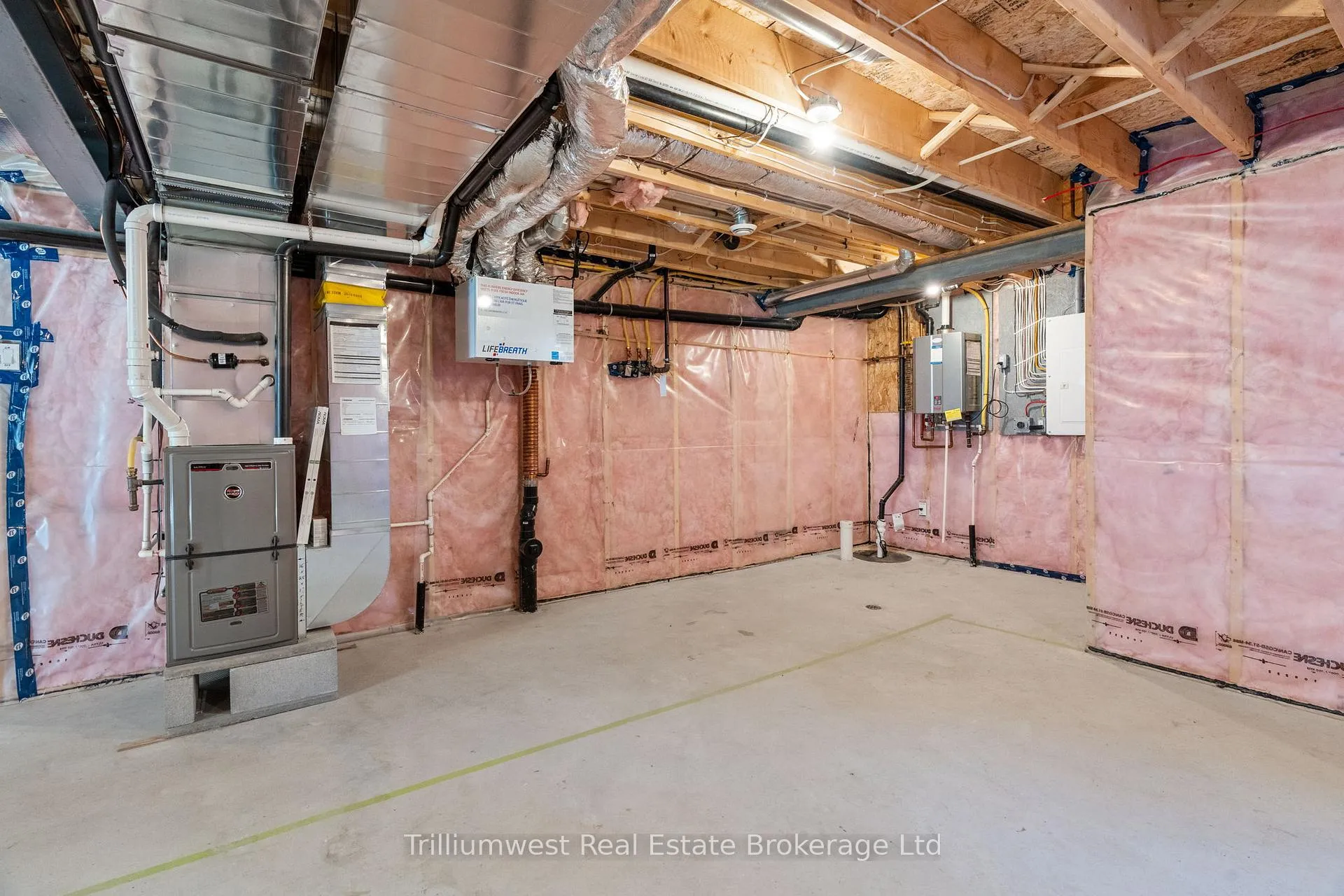 Photo 39 of 155 Mcleod Street, North Middlesex, Parkhill — HOMEH