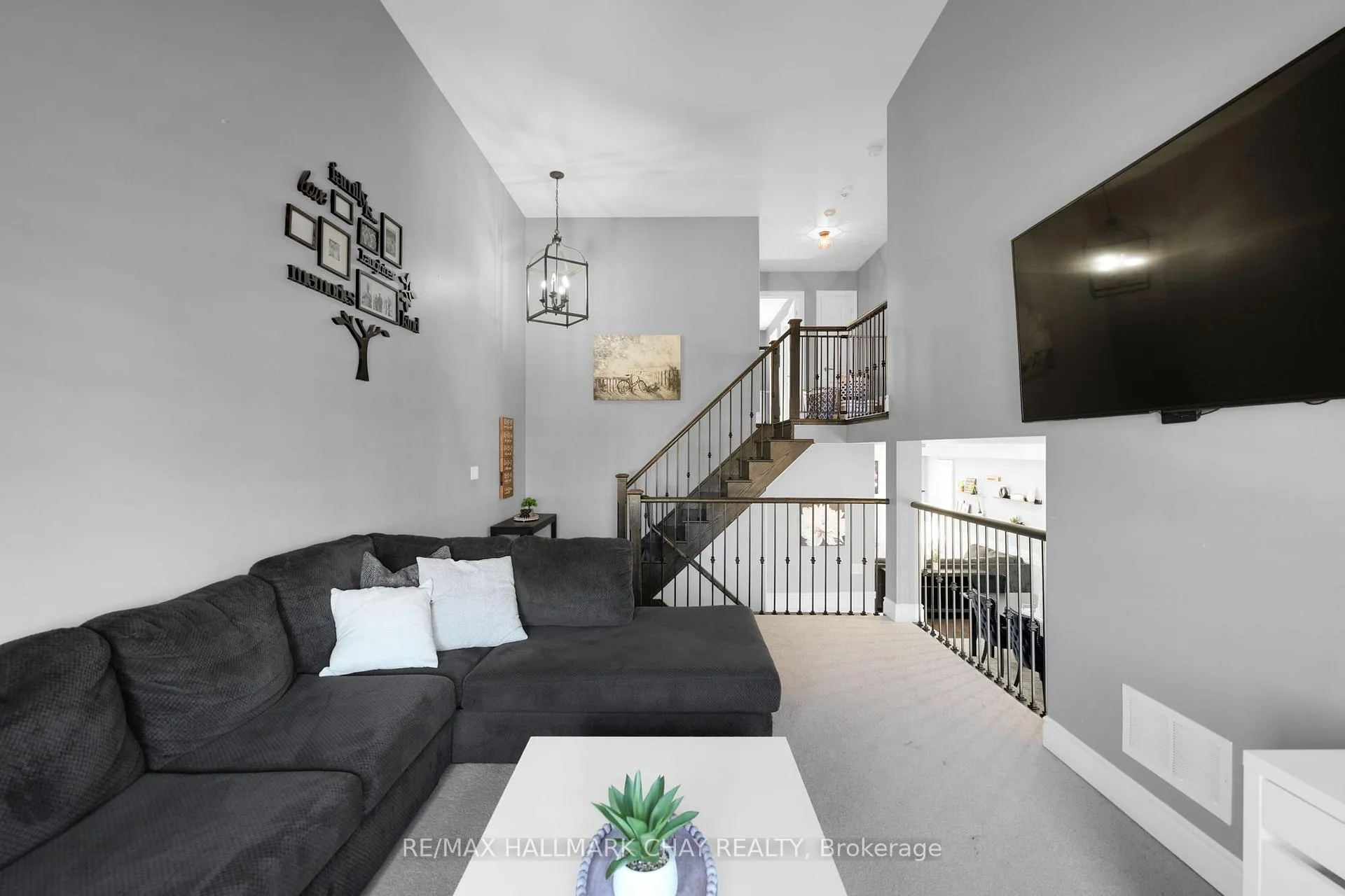 Photo 24 of 38 Sydie Lane, New Tecumseth, Tottenham — HOMEH