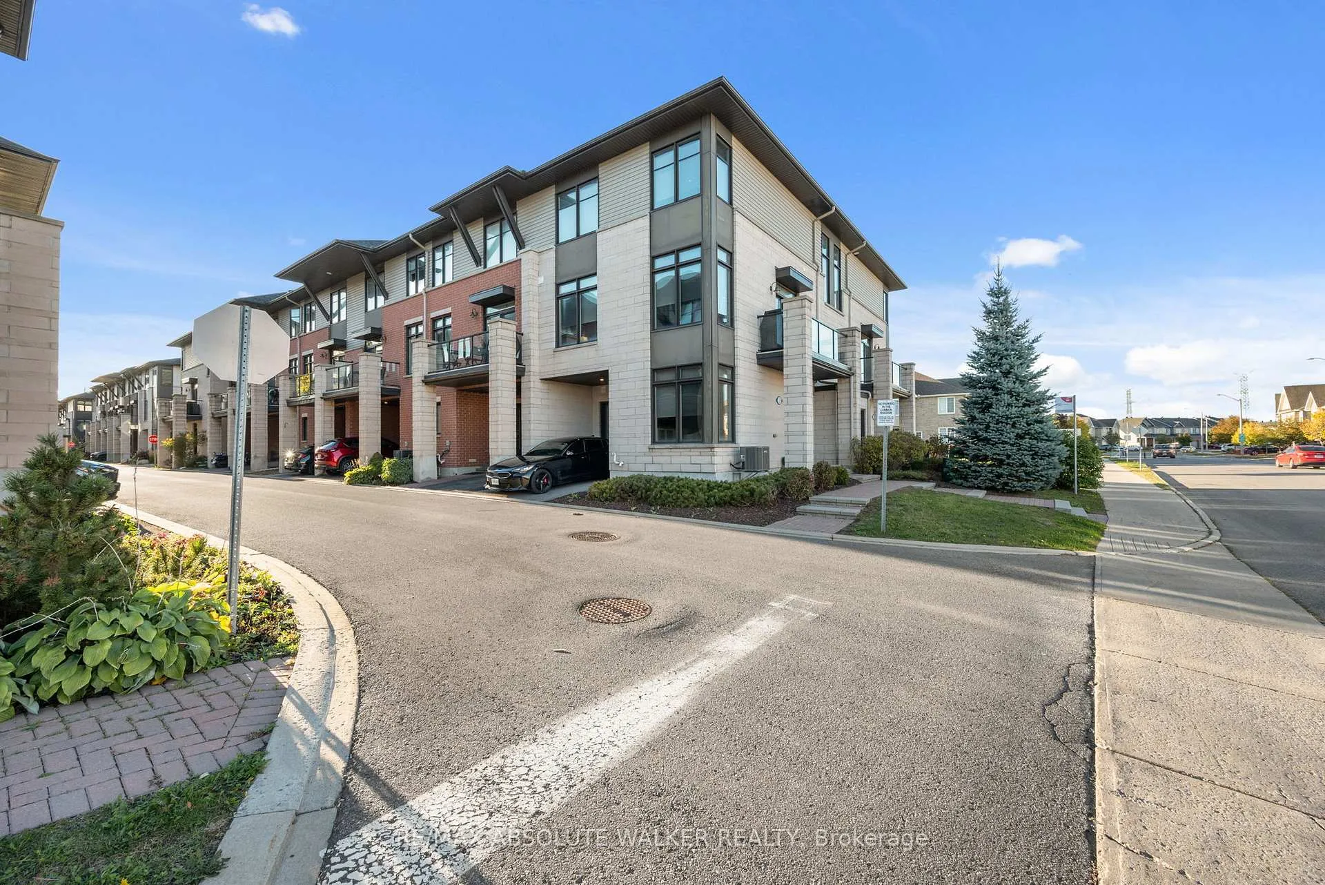 Photo 1 of 129 Chaperal Private, Ottawa, Avalon West — HOMEH