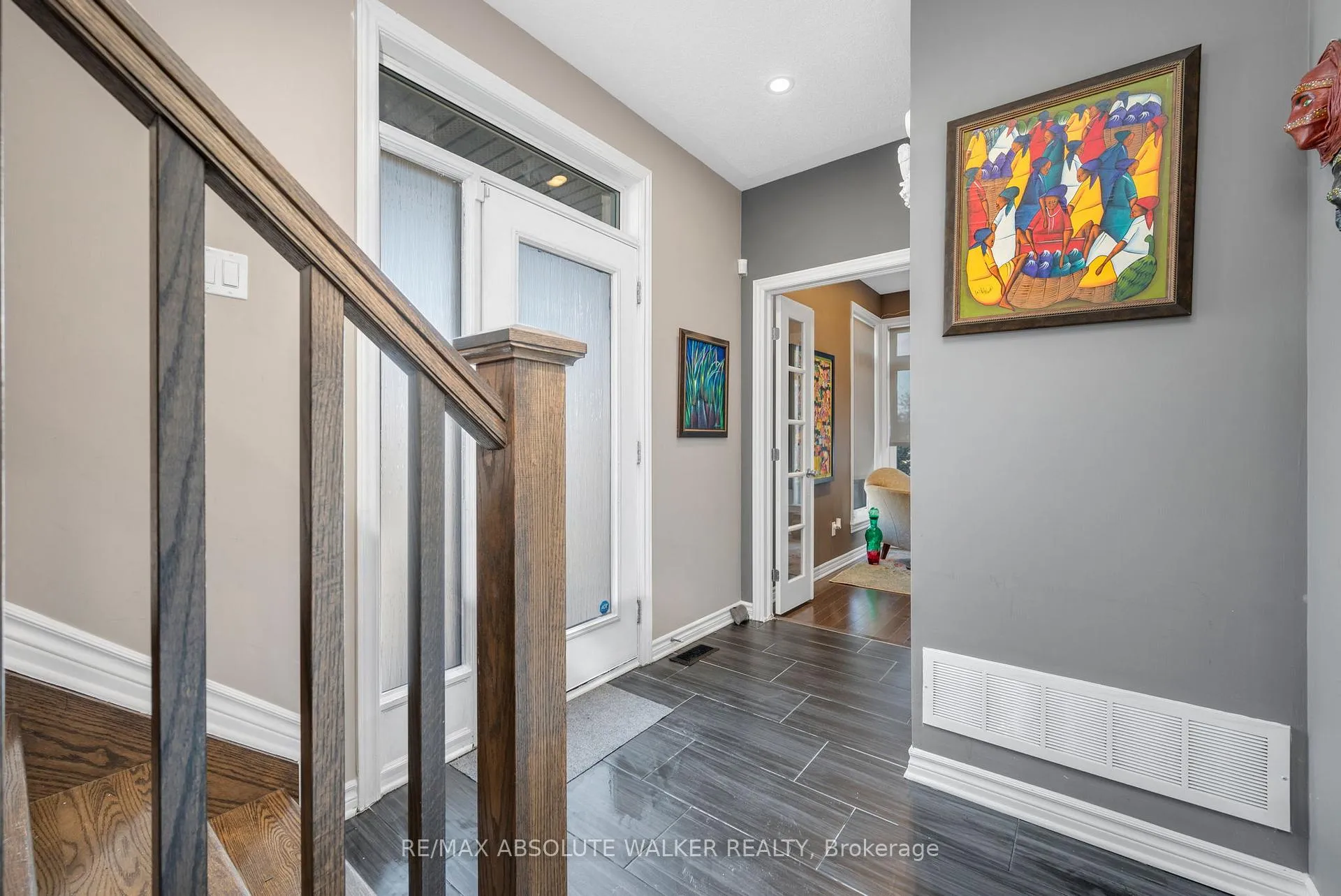 Photo 4 of 129 Chaperal Private, Ottawa, Avalon West — HOMEH