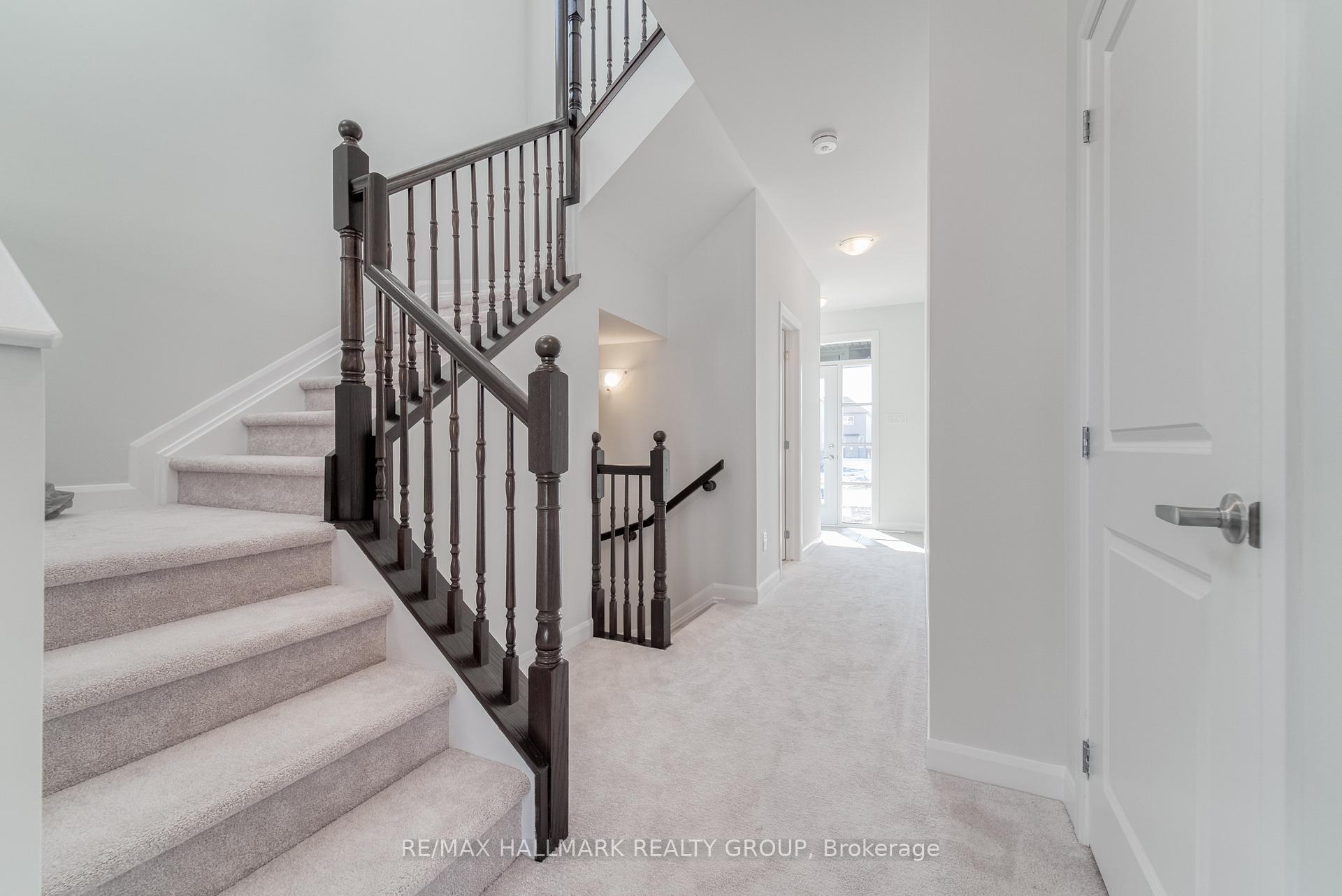 Photo 6 of 569 Decoeur Drive, Ottawa, Avalon West — HOMEH