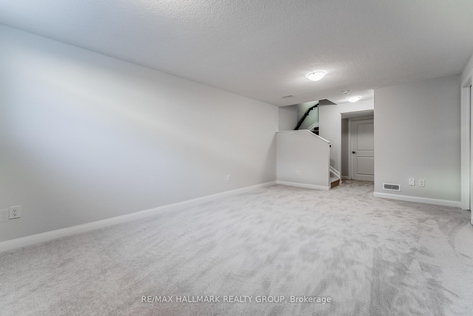 Photo 32 of 569 Decoeur Drive, Ottawa, Avalon West — HOMEH