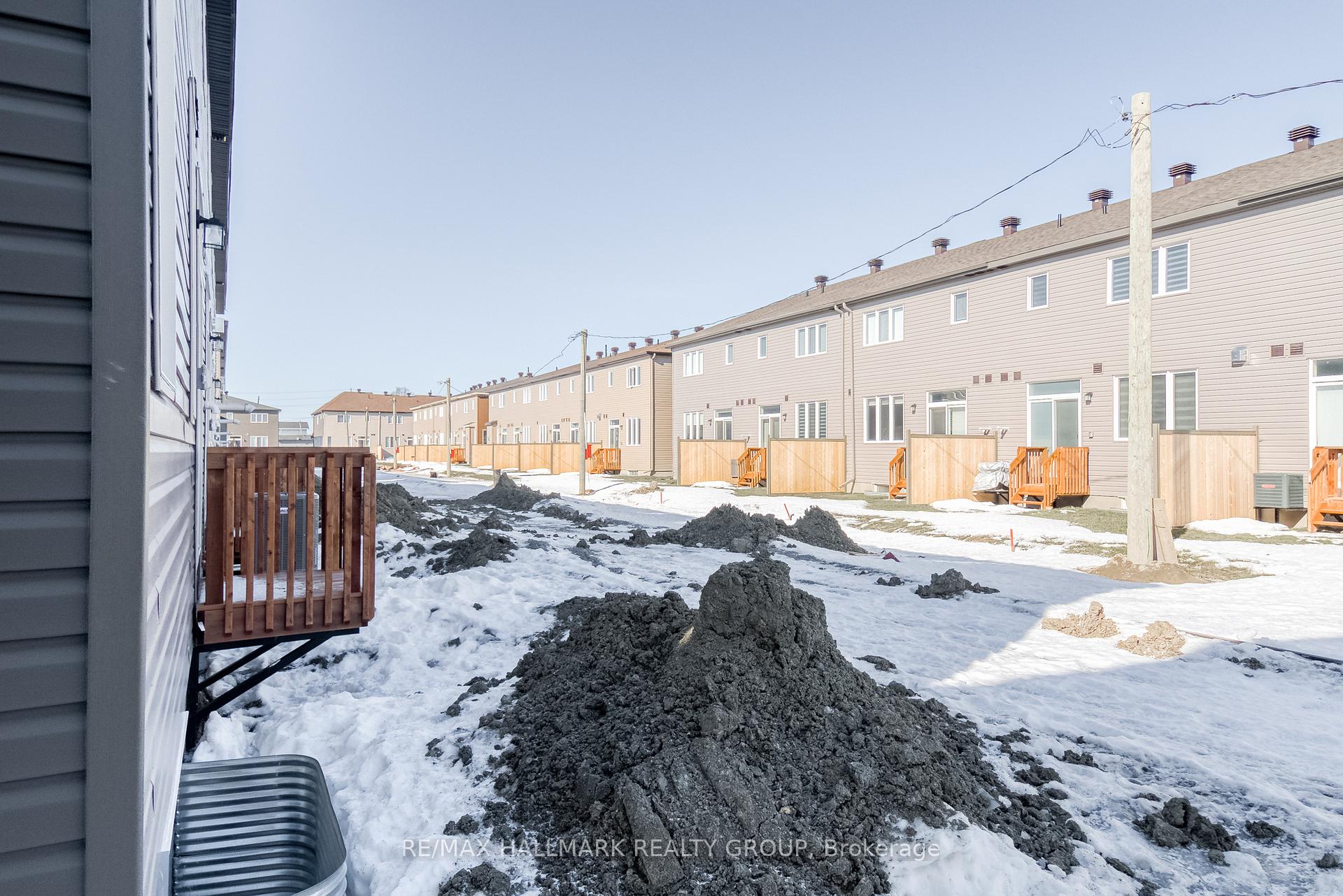 Photo 36 of 569 Decoeur Drive, Ottawa, Avalon West — HOMEH