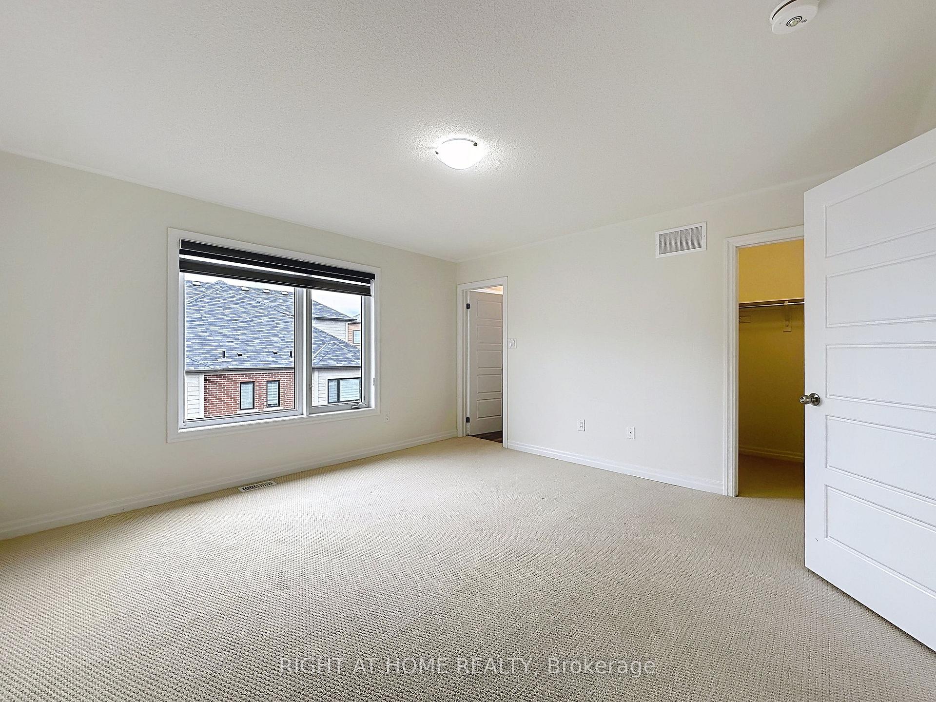 Photo 12 of 209 Vantage Loop, Newmarket, Woodland Hill — HOMEH