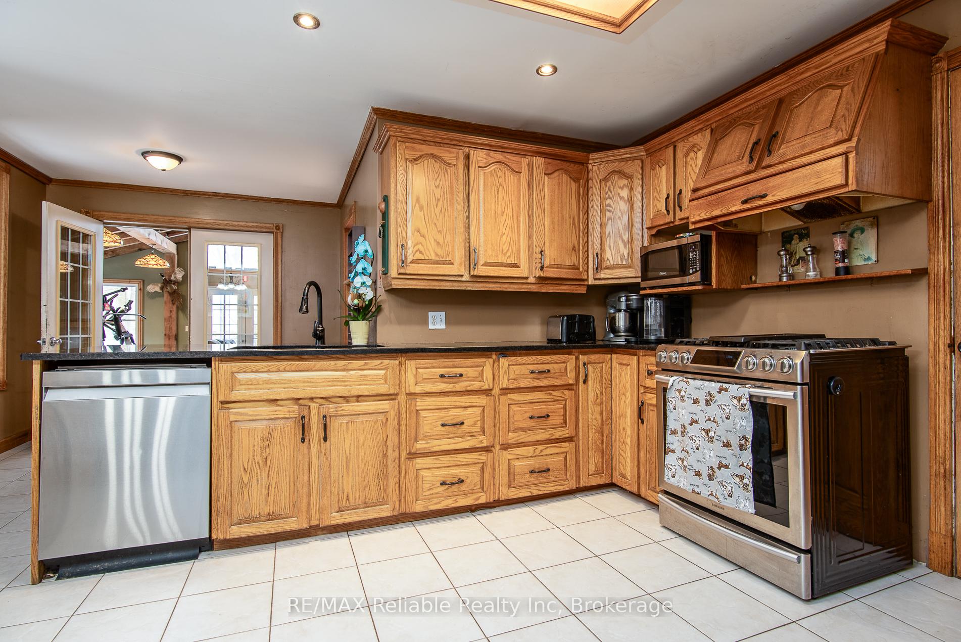 Photo 28 of 209 Hamilton Street W, North Huron, Blyth — HOMEH