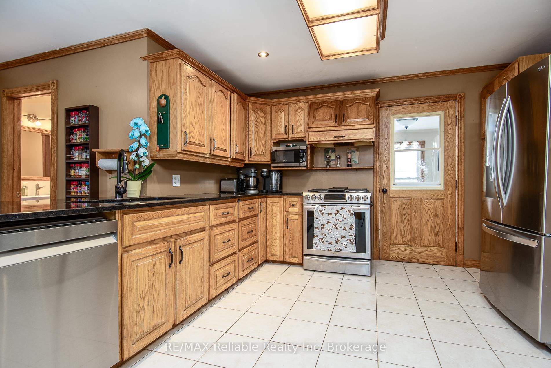 Photo 29 of 209 Hamilton Street W, North Huron, Blyth — HOMEH