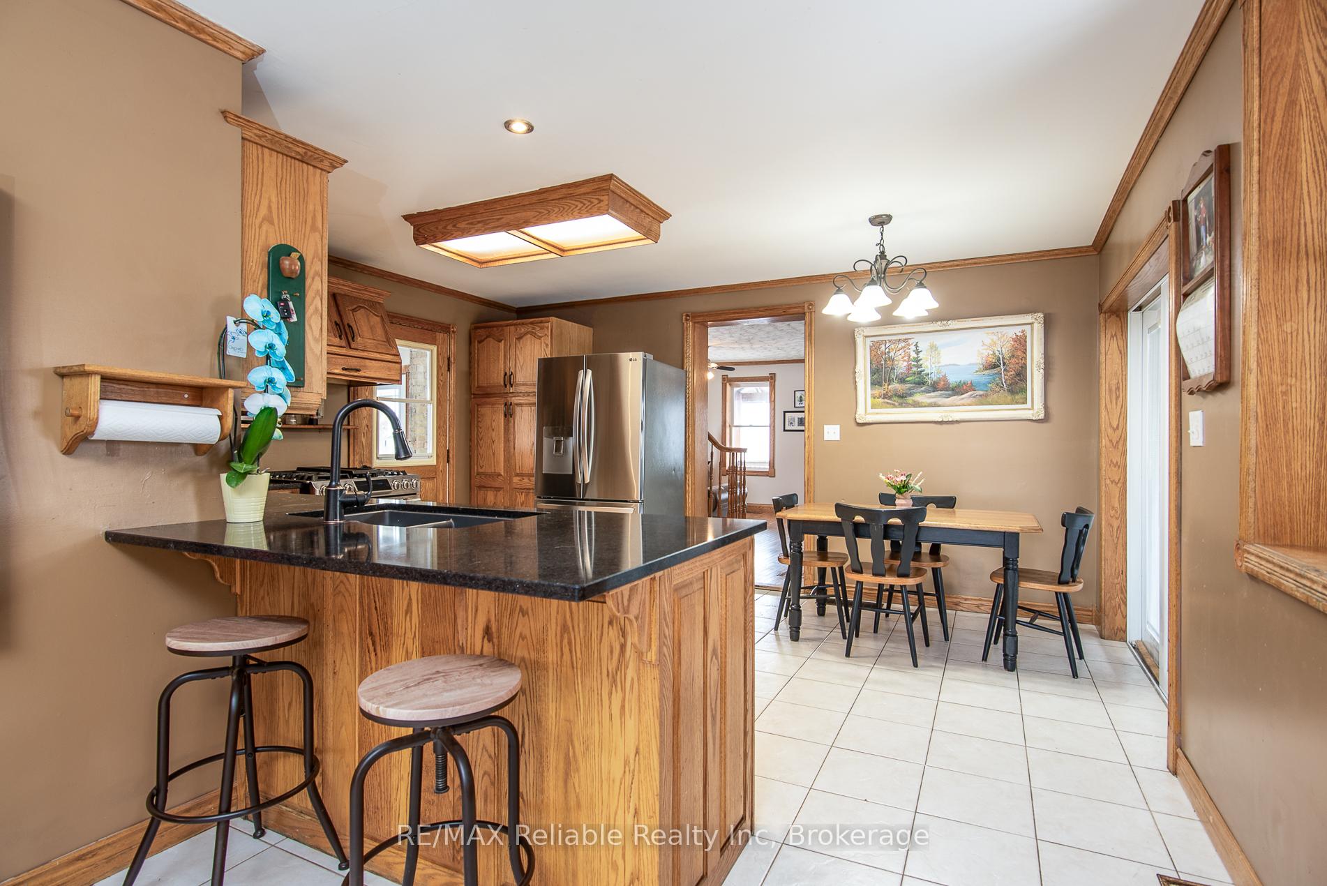 Photo 32 of 209 Hamilton Street W, North Huron, Blyth — HOMEH