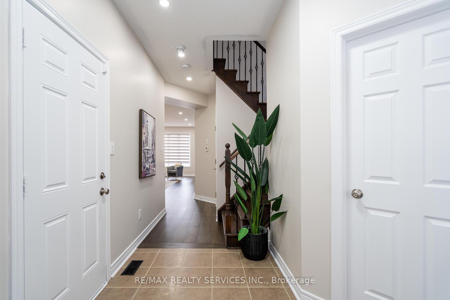 Photo 3 of 25 Mccabe Lane, New Tecumseth, Tottenham — HOMEH