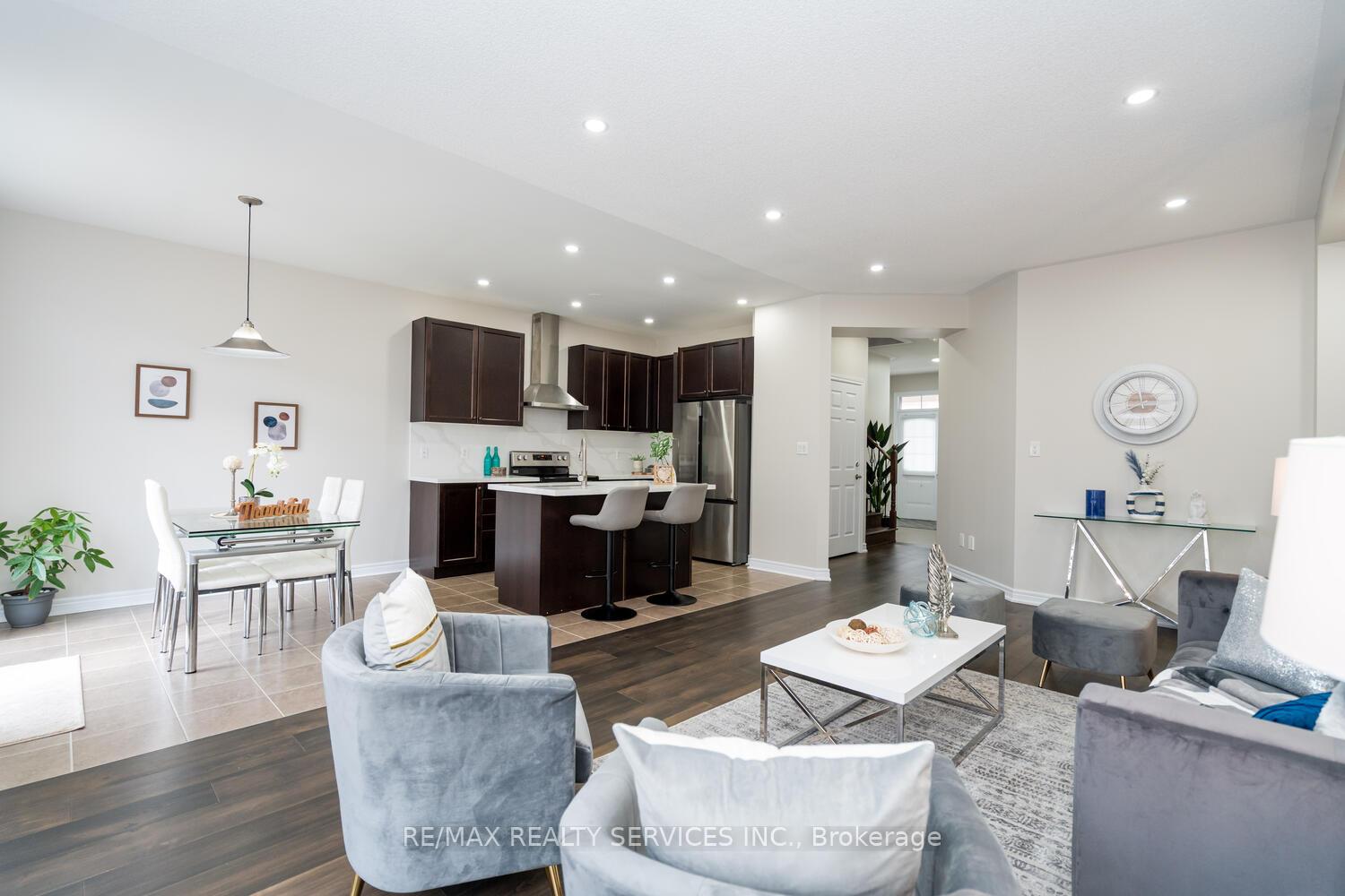 Photo 6 of 25 Mccabe Lane, New Tecumseth, Tottenham — HOMEH