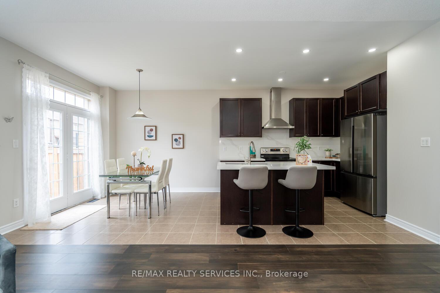 Photo 7 of 25 Mccabe Lane, New Tecumseth, Tottenham — HOMEH