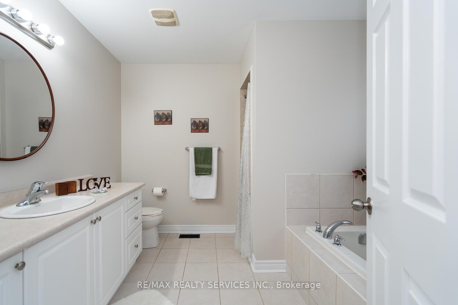 Photo 16 of 25 Mccabe Lane, New Tecumseth, Tottenham — HOMEH