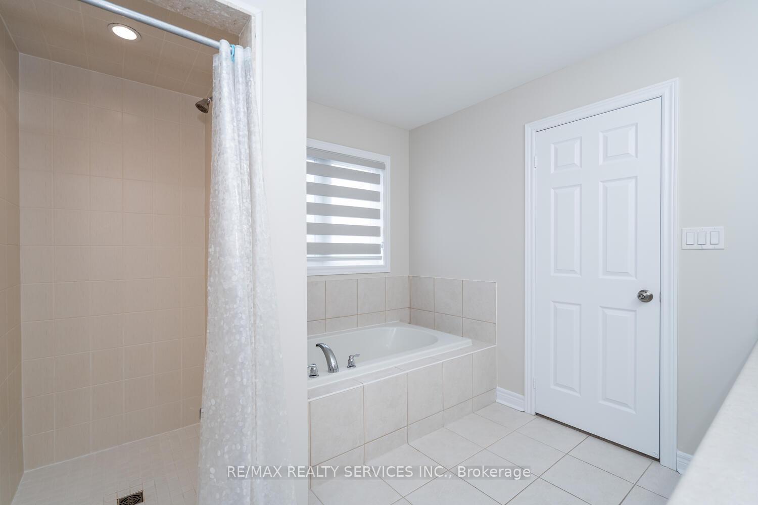 Photo 17 of 25 Mccabe Lane, New Tecumseth, Tottenham — HOMEH