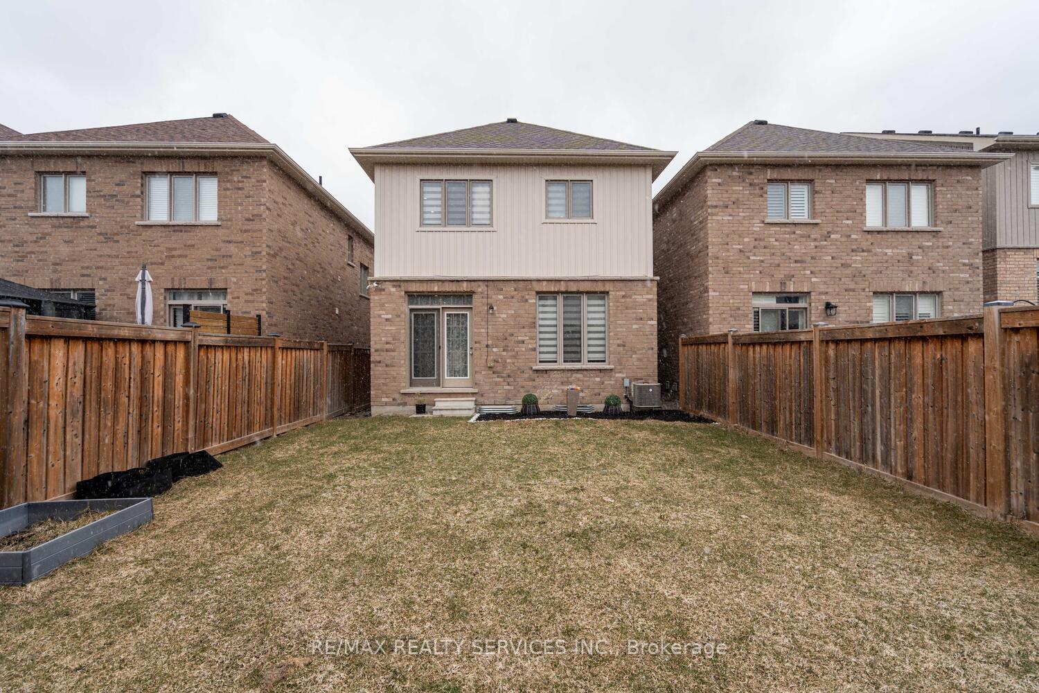 Photo 24 of 25 Mccabe Lane, New Tecumseth, Tottenham — HOMEH
