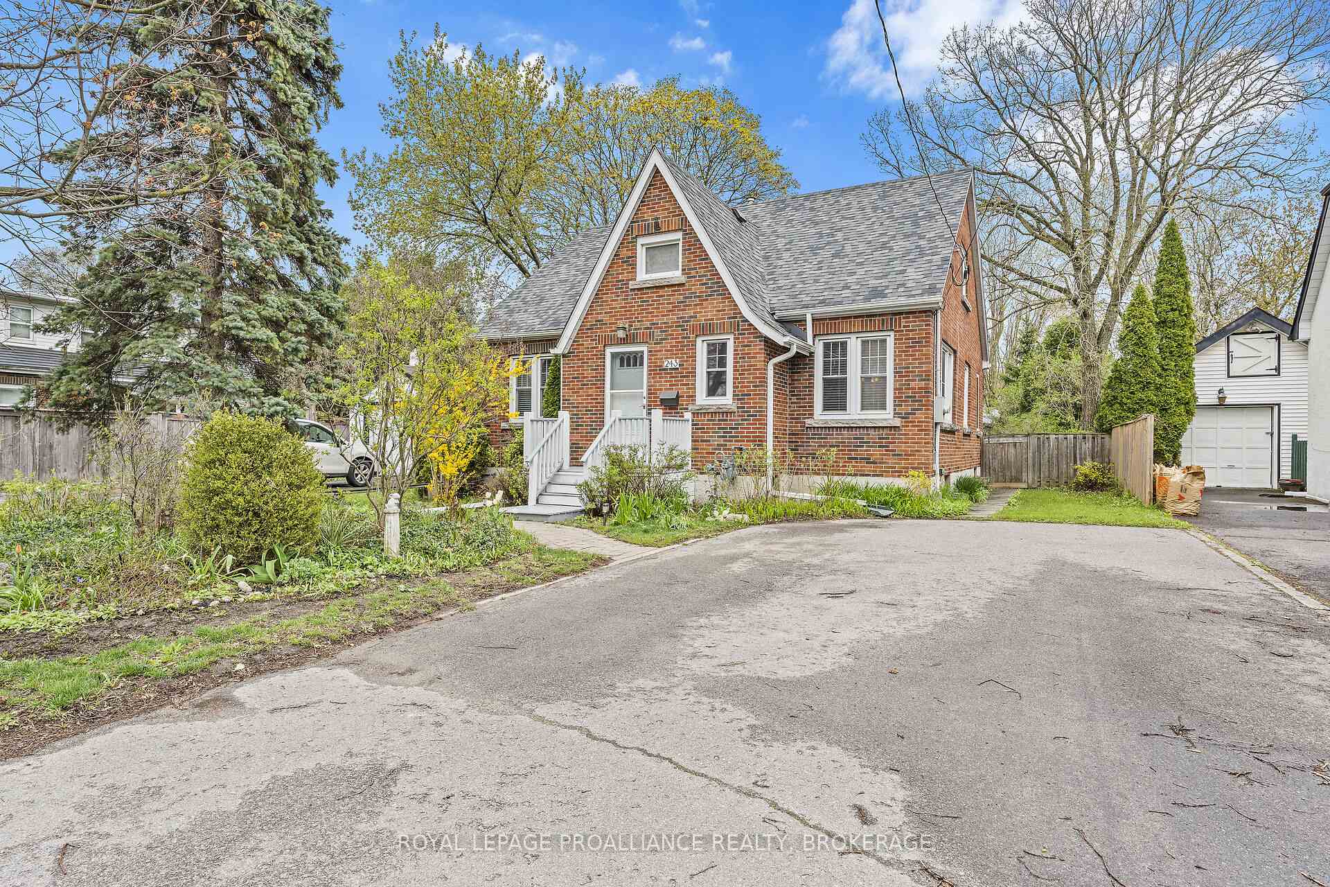 Photo 4 of 243 Helen Street, Kingston, Central City East — HOMEH
