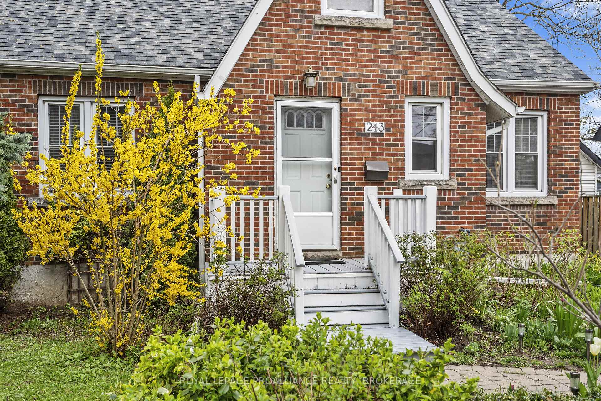 Photo 5 of 243 Helen Street, Kingston, Central City East — HOMEH