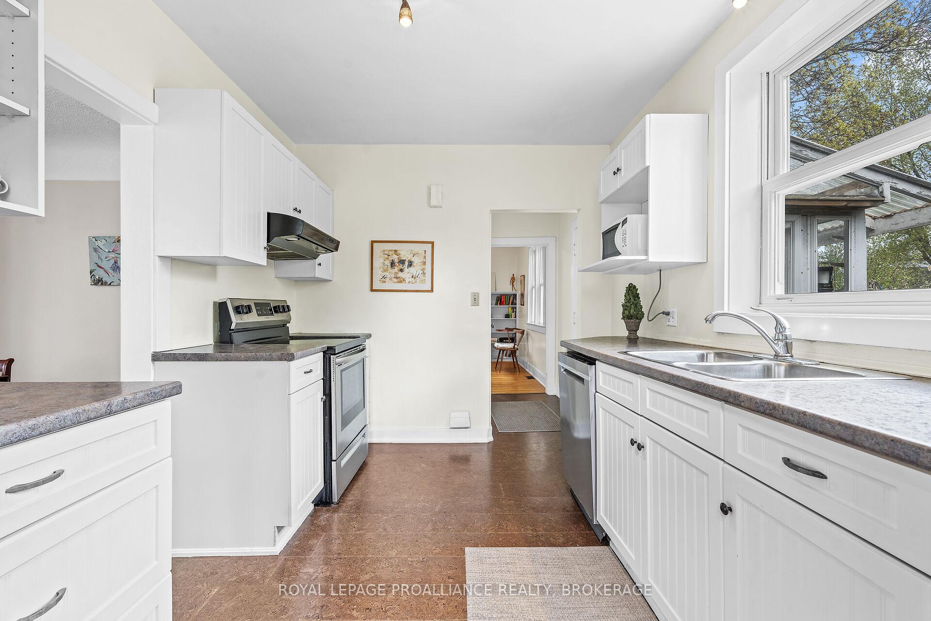 Photo 20 of 243 Helen Street, Kingston, Central City East — HOMEH