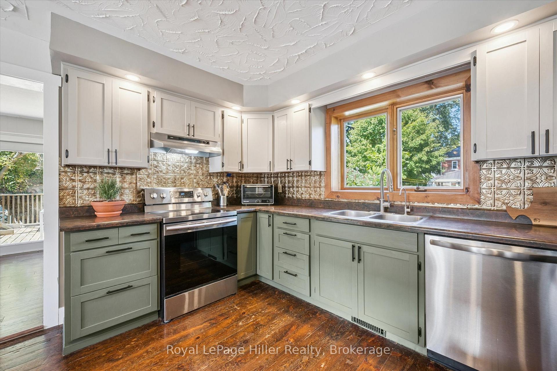 Photo 8 of 4 Temperance Street, Perth East, Milverton — HOMEH